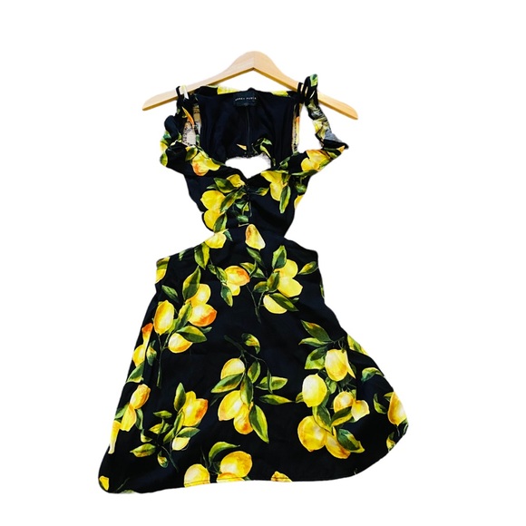 HONEY PUNCH Black Cut Out Lemon Print Off The Shoulder Mini Dress - Picture 3 of 8